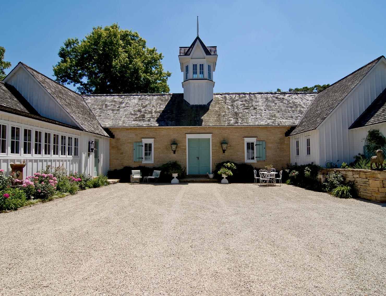 Liederbach & Graham: A Burr Ridge Residence Exterior Entrance