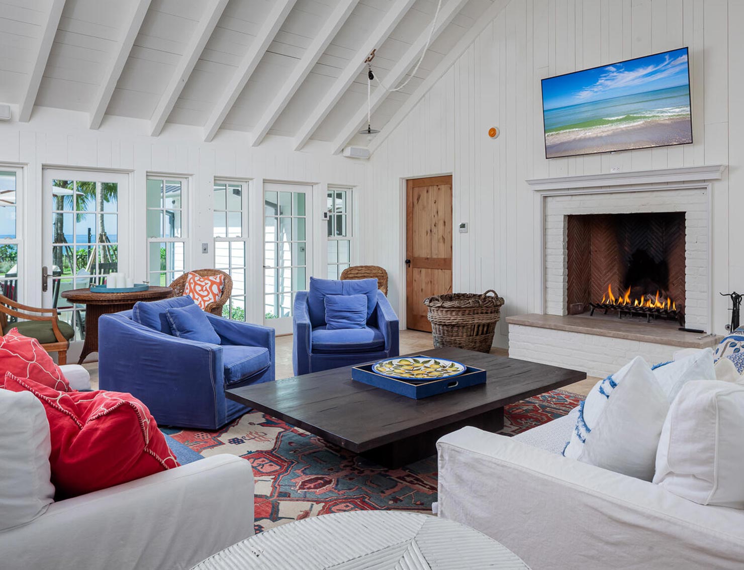 Liederbach & Graham: A House by the Sea Family Room