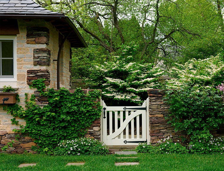 Liederbach & Graham: A Winnetka Renovation Exterior Gate